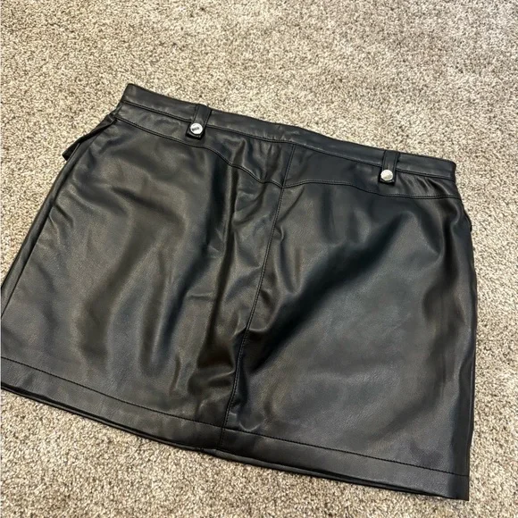 NAKEDVICE Lena black leather mini skirt small - Picture 2 of 5